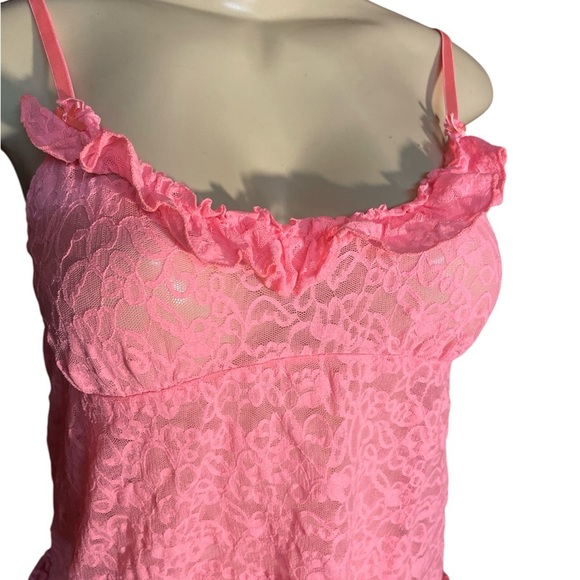 Victoria's Secret Ruffled Fitted Camisole - Picture 3 of 4